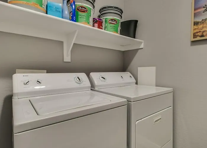 3 Bdrm Townhouse Wgarage In Gated Complex