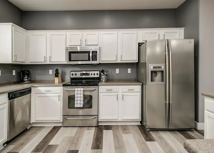 Holiday home 3 Bdrm Townhouse Wgarage In Gated Complex