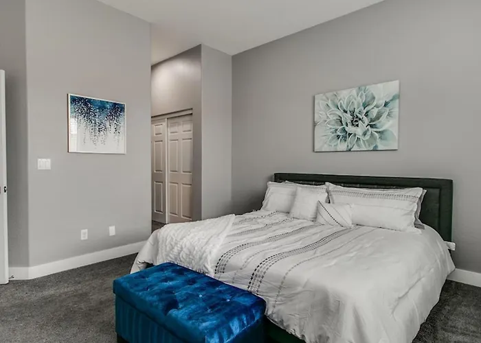 3 Bdrm Townhouse Wgarage In Gated Complex Holiday home Phoenix